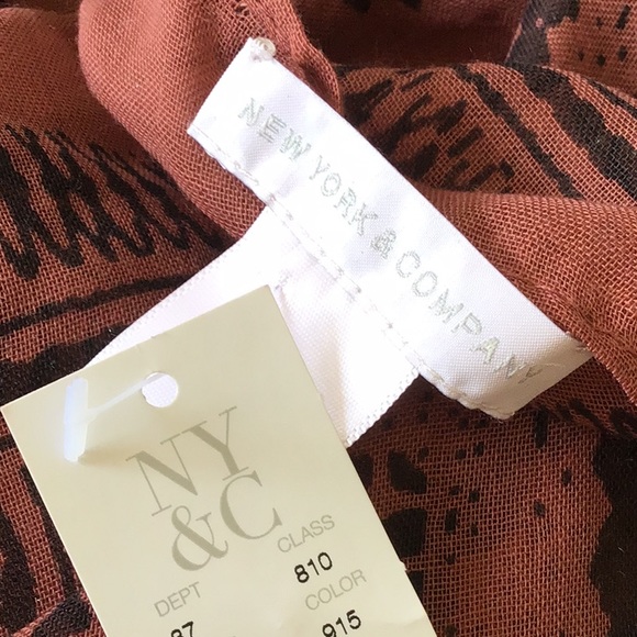 NEW YORK & COMPANY BROWN TASSEL FRINGE BLANKET SCARF NWT - Picture 6 of 10